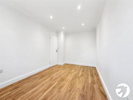 2 bedroom maisonette to rent - Photo 5