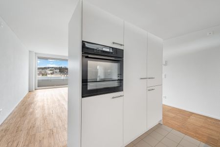 It doesn’t get more central than this – right at the Emmen Center - Photo 3