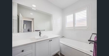 Premium Family Living in Bingara Gorge - Photo 2