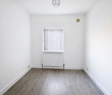 3 bedroom House To Let Total Size: 958 SQ FT - Photo 4