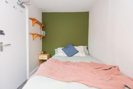 5 bedroom detached house to rent - Photo 5