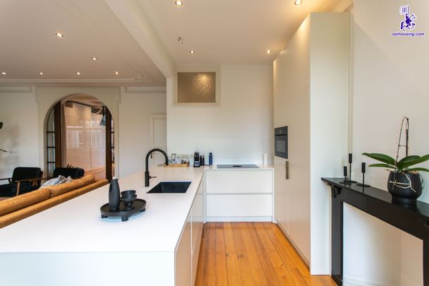 Herengracht | Center | € 3.500 excl. bills | Ref 6346 | Available 1 October - Photo 1
