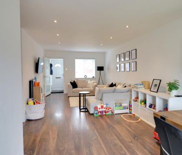 3 bedroom semi-detached house to rent - Photo 2