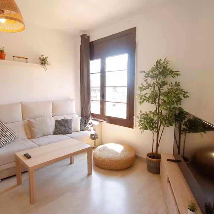 Carrer de Villarroel, Barcelona, Catalonia 08011 - Photo 1