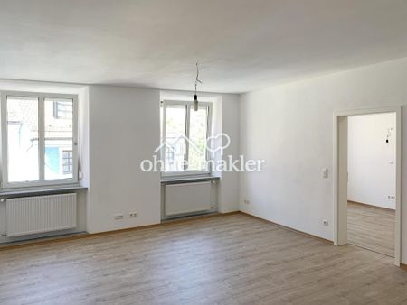Schöne renovierte 3-Zimmer Altbauwohnung in Straubing (Kernstadt) - Photo 2