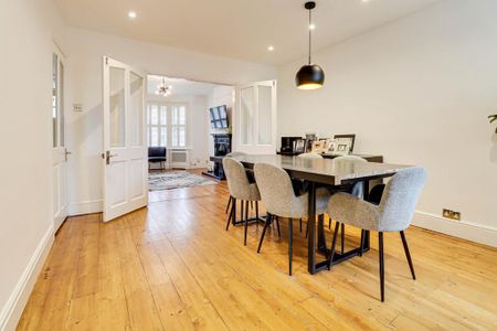 4 bedroom semi-detached house to rent - Photo 5