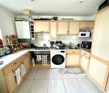 Pacific Close, SO14 - Photo 4