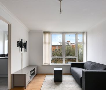 Felixstowe Court, E16 - Photo 5