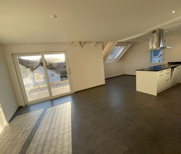 Moderne 4.5 Zi-Maisonette-Dachwohnung mit grossem Balkon - Photo 4