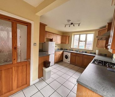 3 bedroom semi-detached house to rent - Photo 2