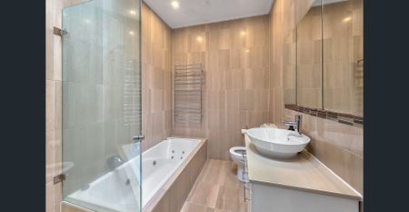 Luxurious Double Brick Family Home in Tranquil Location - Photo 5