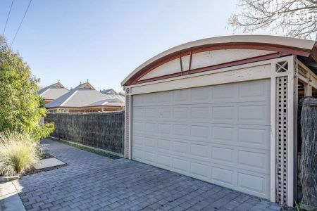 Stylish & Secure home in wanted locale - Photo 5