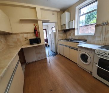 5 Bed Student Accommodation - Photo 6