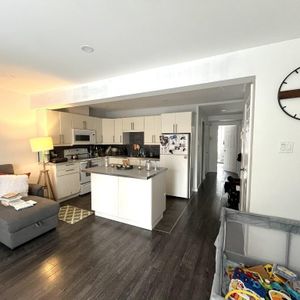 3 1/2 non meublé St-Henri 5mn marche métro - Photo 2