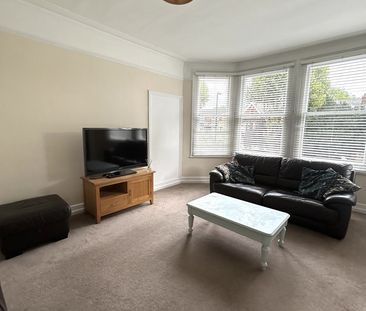 2 Bed Maisonette, Canadian Avenue, SE6 - Photo 3