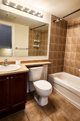 For Lease - 117 Kenneth Hobbs Avenue, Whitby, Ontario - Photo 4