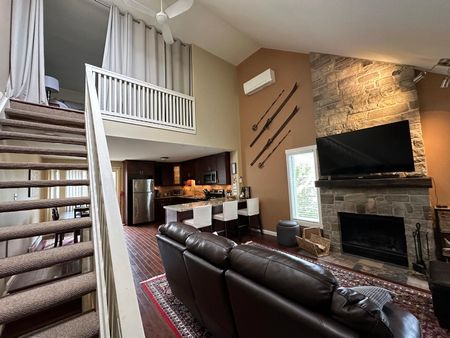 For Lease - 200 ESCARPMENT Crescent, Collingwood, Ontario - Photo 2