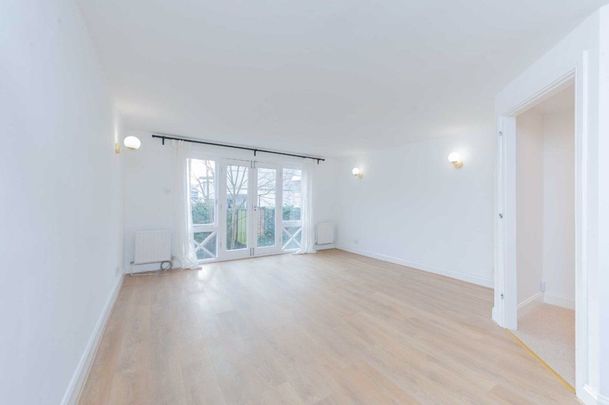 St. Pauls Mews, Bloomsbury, NW1 - Photo 1