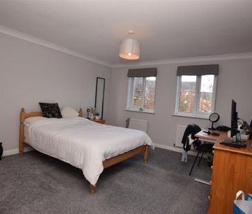 4 bedroom terraced house to rent - Photo 5