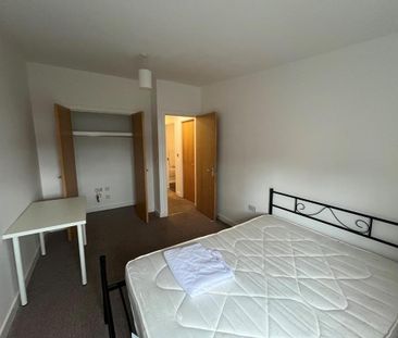 3 bedroom flat to rent - Photo 1