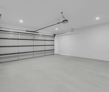 New Build House in South Meclean! 5 Bedrooms with A/C-Double Garage - Photo 3