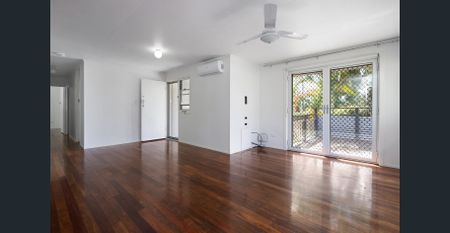 Lovely 3-Bedroom Home in Riverview – Ideal for Families or Professionals - Photo 3