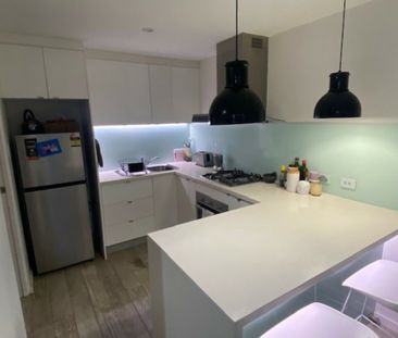 FULLY FURNISHED COASTAL APARTMENT - 6 MONTH LEASE - Photo 4