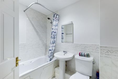 2 bedroom Flat To Let - Photo 5