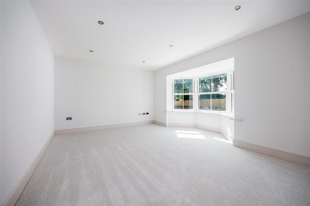 4 bedroom detached house to rent - Photo 1