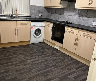 3 Bed Flat, Bentley Lane, LS6 - Photo 4