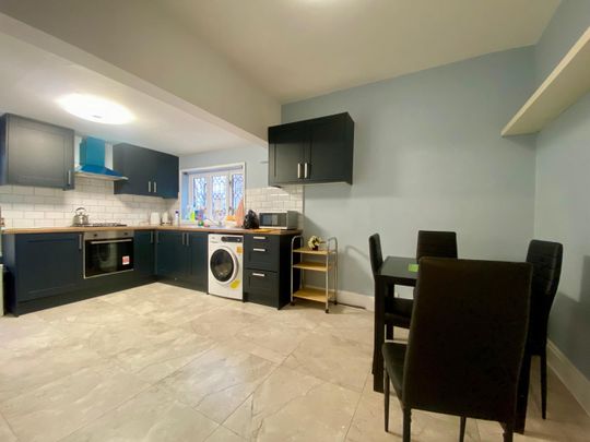 Room in a Shared House, Norbury Avenue, SW16 - Photo 1