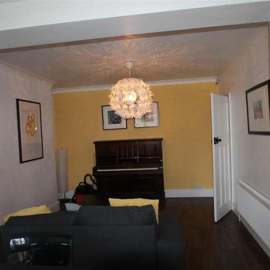 Rosamond Road, Bedford, MK40 - Photo 1