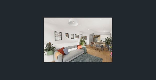 Spacious and serene! - Photo 1