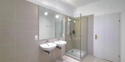 Provisionsfrei für den Mieter - Schöne 3 Zimmerwohnung nahe U3 Neubaugasse - 2. Stock mit Lift - Photo 2