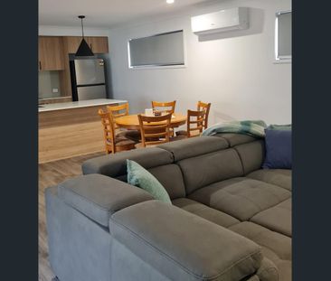 Executive 2 Bedroom home + Office + Double Garage - Photo 3