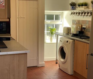 4 bedroom flat share to rent - Photo 5