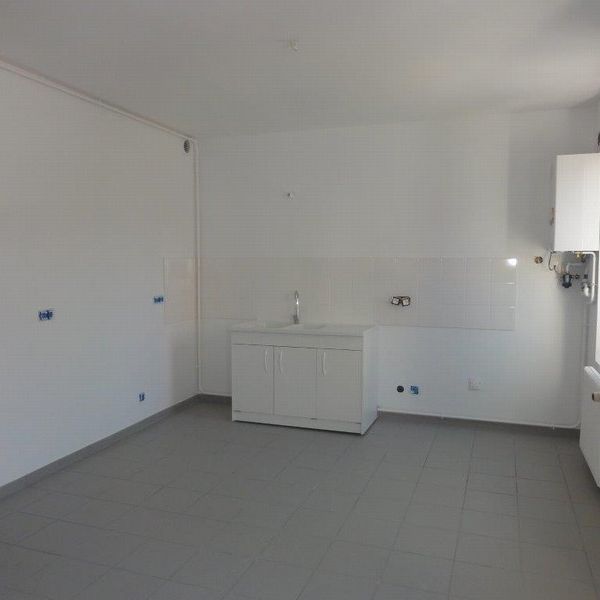 Location Appartement 2 pièces 43m² LE CREUSOT 71200 - Photo 1