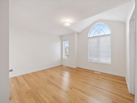 For Lease - 6 Bannister Road Unit# Upper, Barrie, Ontario - Photo 4