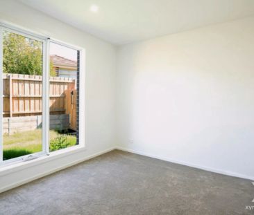 4 Bed, 3 Bath - Photo 4