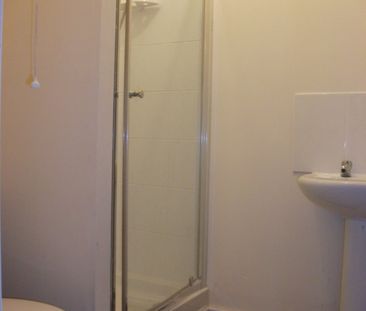 1 bed House Share - To Let - Photo 5
