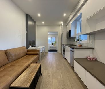 For Lease - 17 Claremont Street Unit# Back, Toronto, Ontario - Photo 2