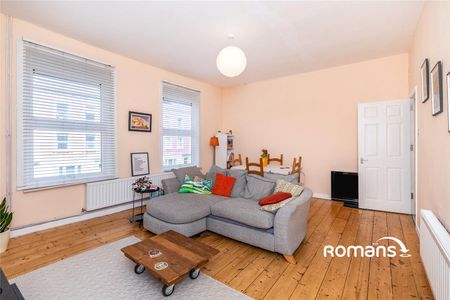 2 bedroom apartment to rent - Photo 3