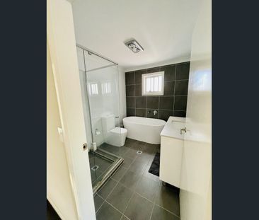Rare 4 bedroom modern duplex, a short walk to Birrong shops, statio... - Photo 5