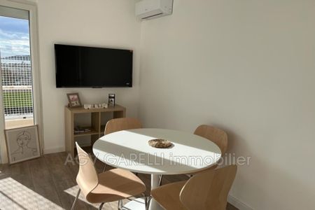Location Appartement 5 pièces 100m² TOULON 83000 - Photo 2
