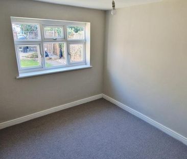 4 bedroom terraced house to rent - Photo 1