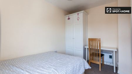 Lovely room to rent in The Liberties, Dublin - Photo 3