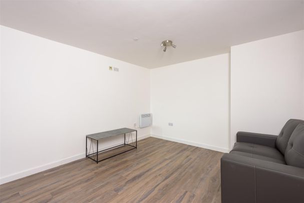 Rent QUBE, Sheffield, S1 £1,050pcm - Photo 1