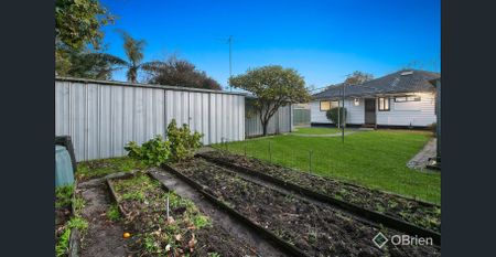 Coastal Comfort Near Seaford Wetlands - Photo 2