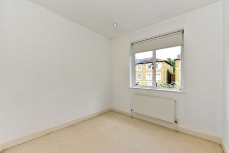 5 bedroom semi-detached house to rent - Photo 3