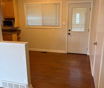 For Lease - 7 Lennox Street, Stittsville - Munster - Richmond, Ontario - Photo 3